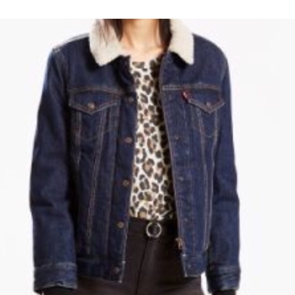 Levi's Jackets & Blazers - Levi’s denim Sherpa lined jacket s